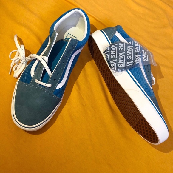 BRAND NEW Sky Blue Old Skool Vans - Picture 3 of 3